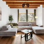 Adn Lux - New - Modern - Free Parking Apartment *