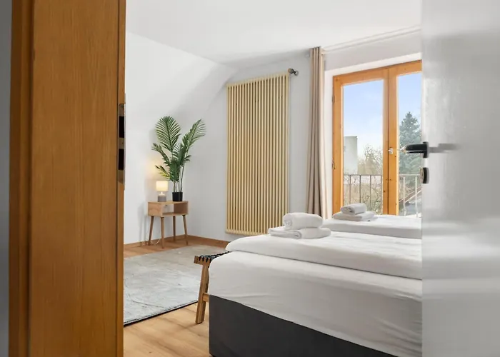 Adn Lux - New - Modern - Aircon Lägenhet